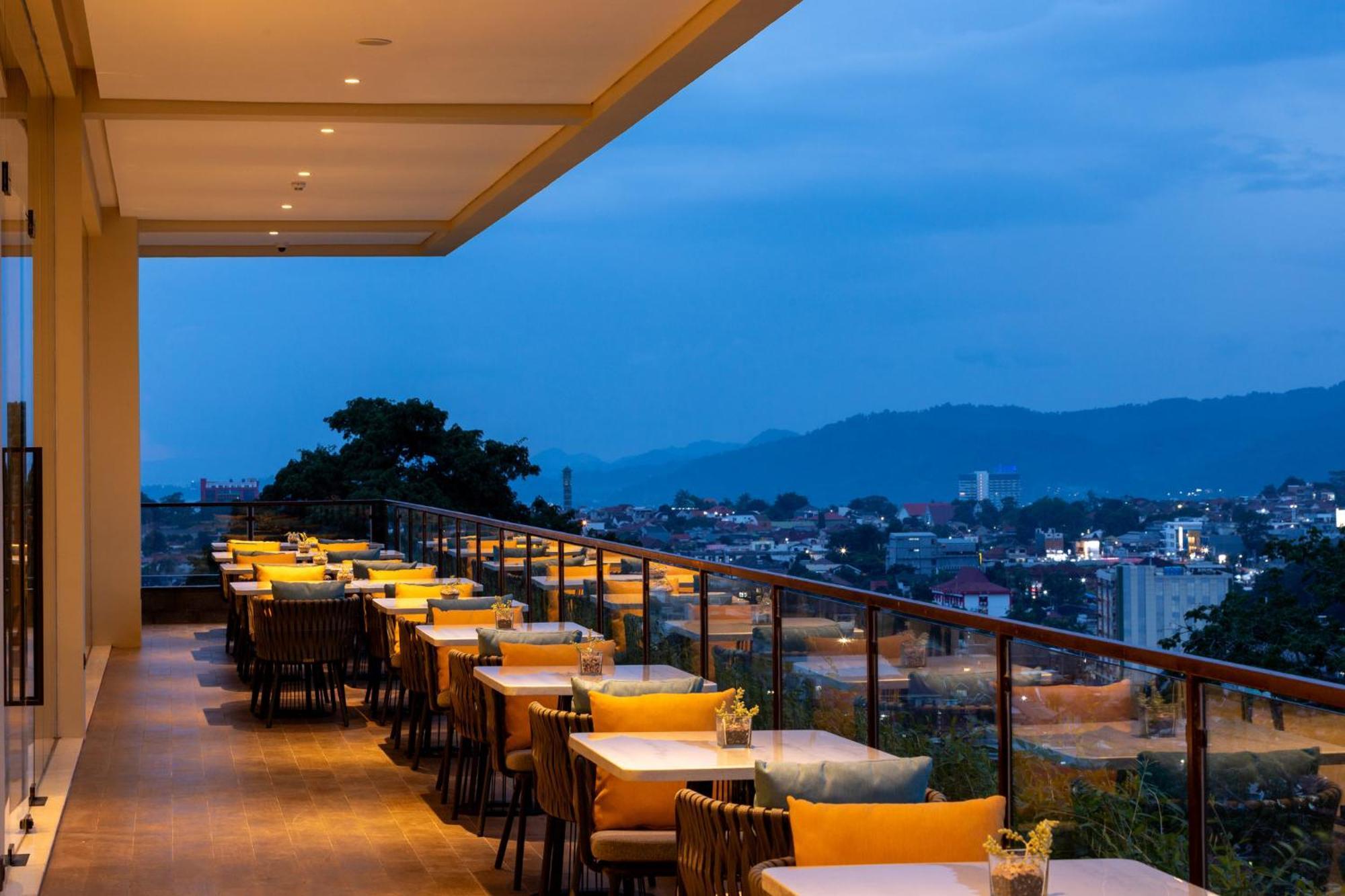 Holiday Inn Lampung Bukit Randu By Ihg Bandar Lampung Ngoại thất bức ảnh