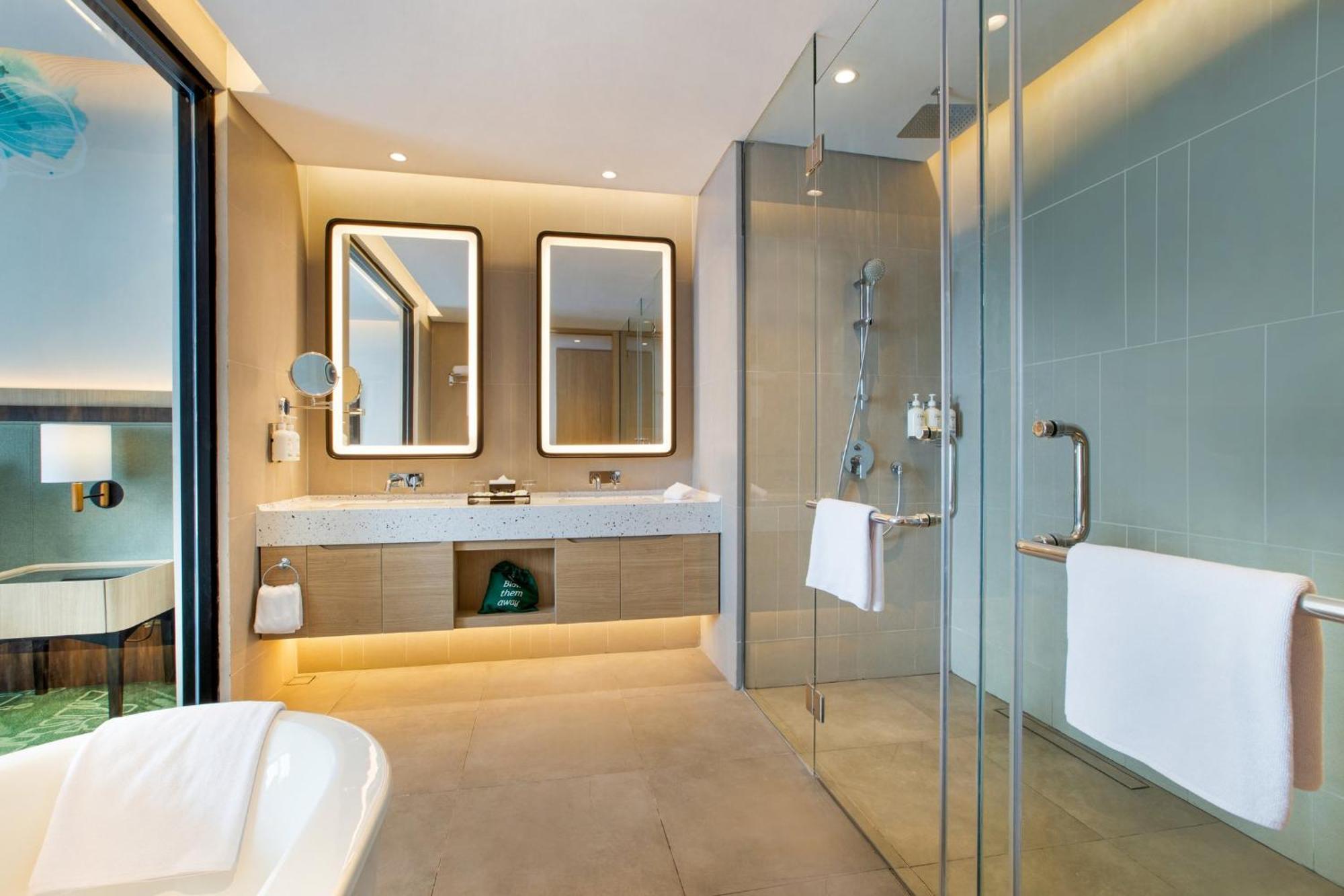 Holiday Inn Lampung Bukit Randu By Ihg Bandar Lampung Ngoại thất bức ảnh