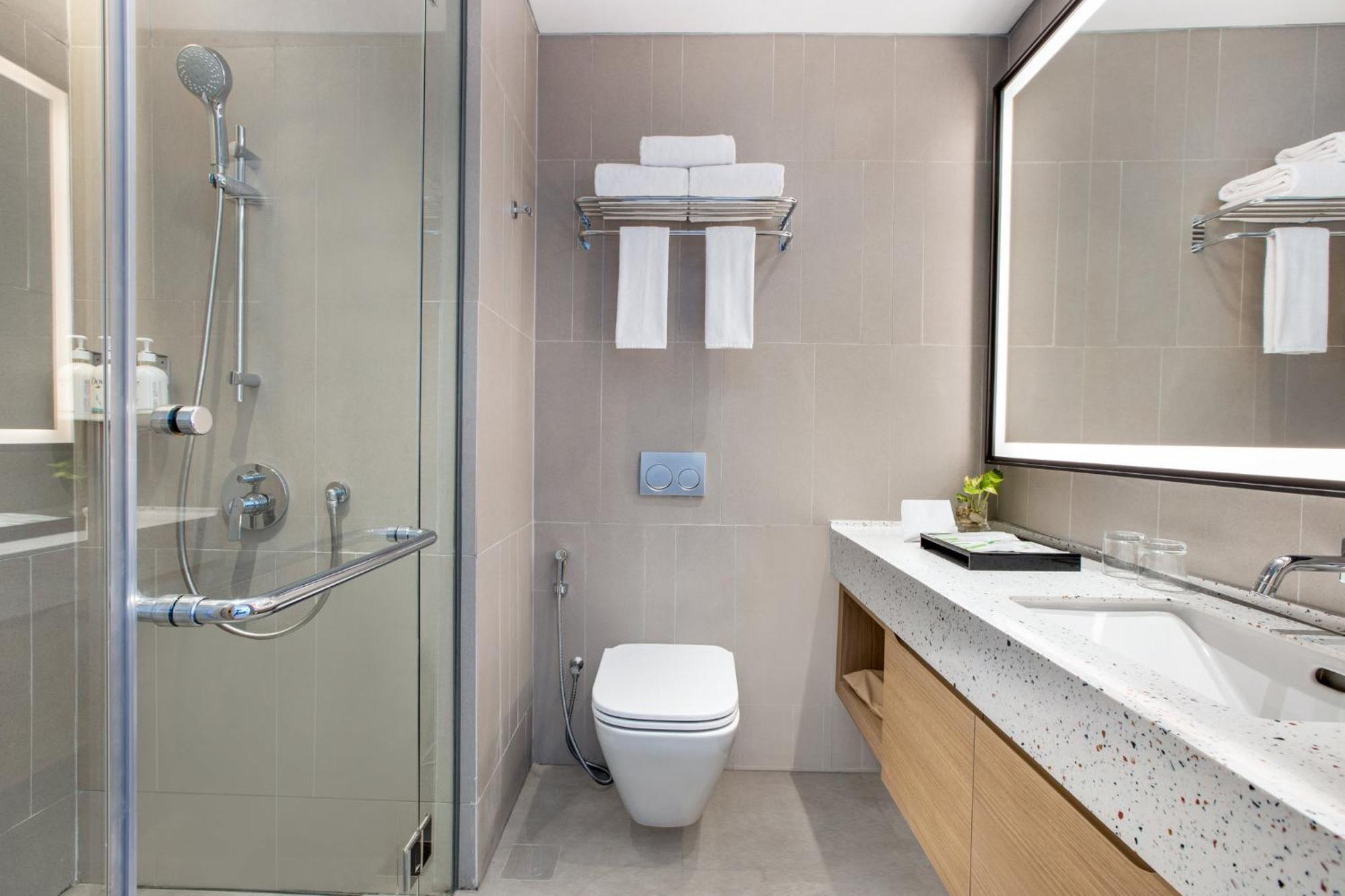 Holiday Inn Lampung Bukit Randu By Ihg Bandar Lampung Ngoại thất bức ảnh